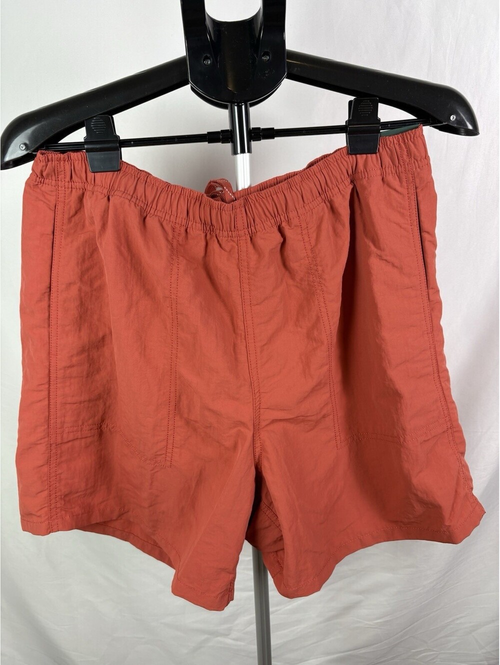 Alpine Design Men’s Pull On 5” Shorts Size M Antique Rosewood  New (Item 551)